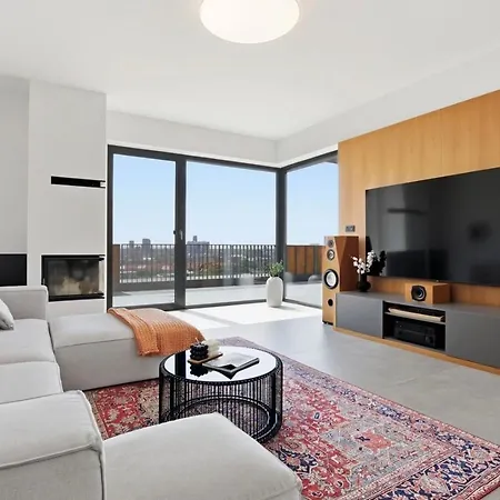 Cozy And Luxury Penthouse شقة *