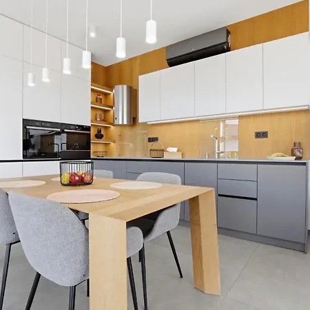 Cozy And Luxury Penthouse דירה *